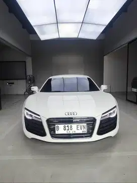 rare mobil super car murah AUDI R8 NIK 2010 KM LOW