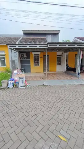 Punya Pribadi Disewakan Rumah Cluster dekat Stasiun KRL Parung Panjang
