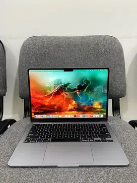 MacBook Air M2 2022 13-inci 16/256GB