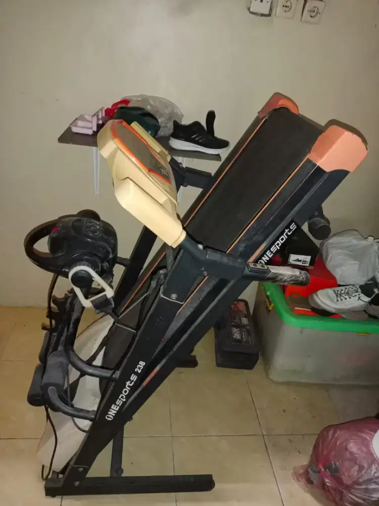 Alat Treadmill kokoh kuat