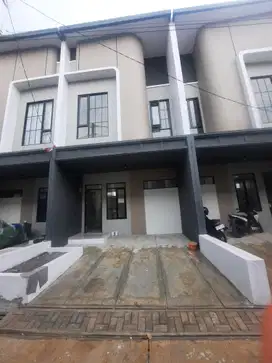 Rumah 2 Lantai Ciwastra ready unit termurah cicilan 3 jutaan