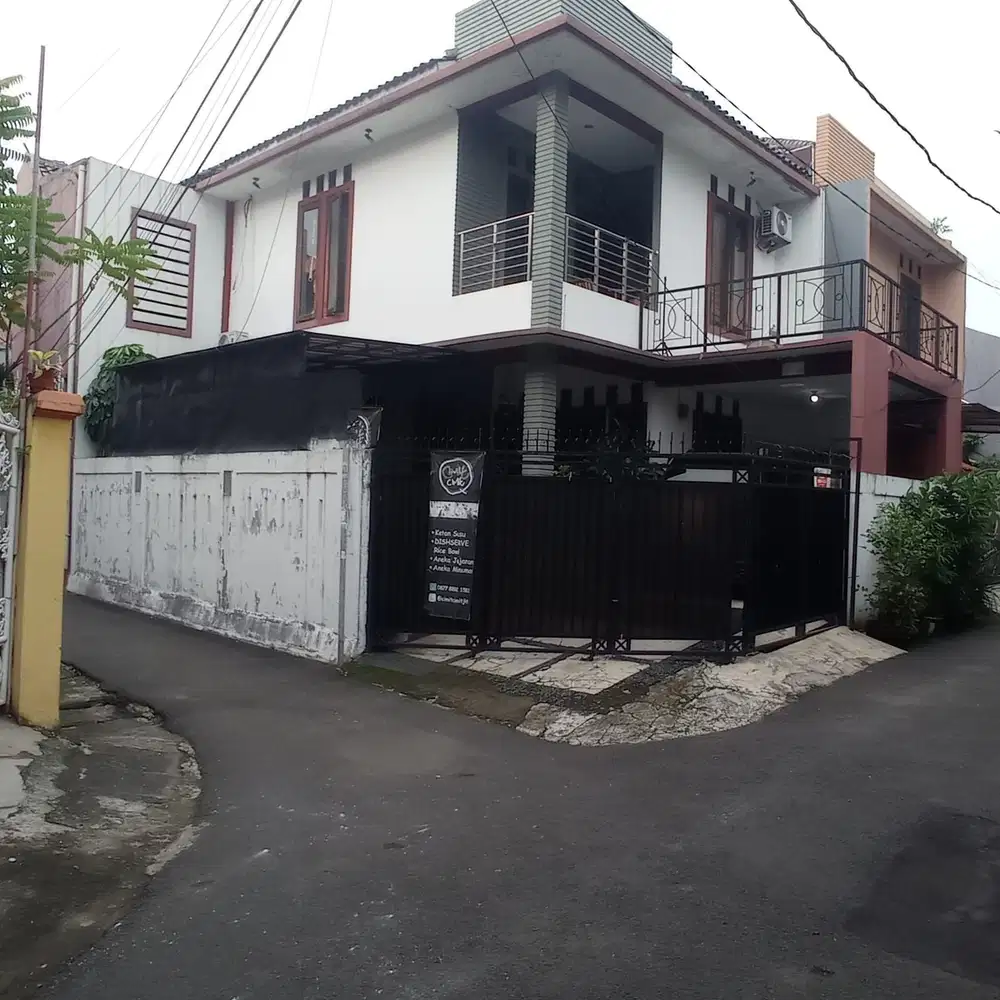 Rumah Strategis Akses Selangkah ke Stasiun Tebet Dibantu KPR J-26678