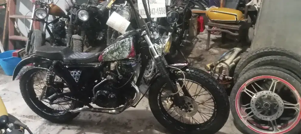 Chopper bobber custom