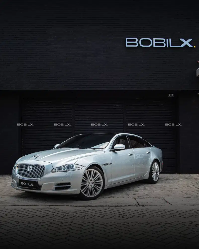 2010 Jaguar XJL Silver Exterior on Beige & Brown Leather Interior