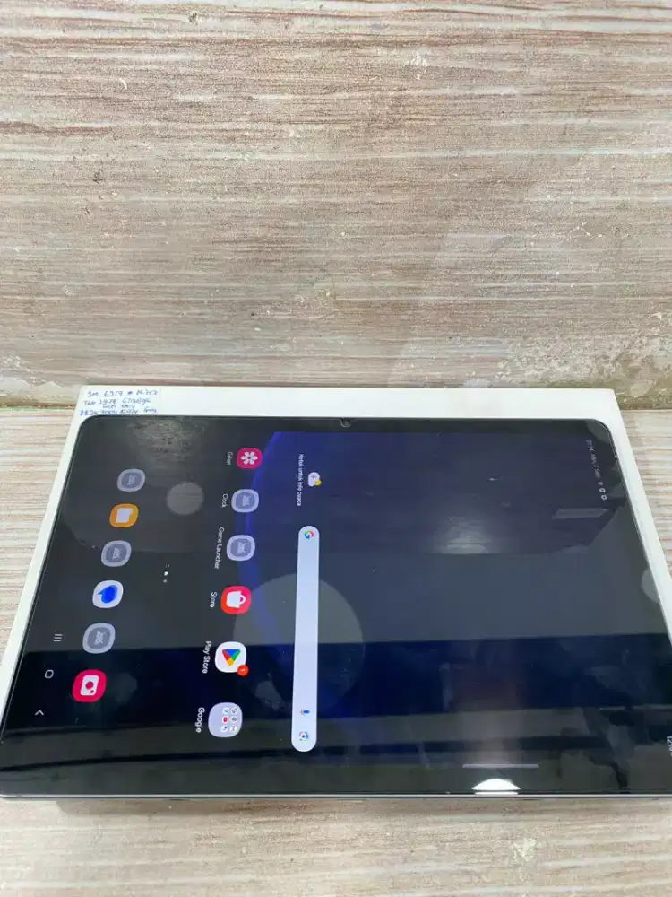 Di jual Samsung galaxy tab S9 FE warna GREY RAM 6GB ROM 128GB wifionly