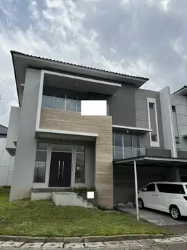 Rumah di Golf Island PIK, Posisi Hook Dan The Best View, Kondisi Baru