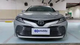 Toyota Camry  2.5 V Bensin-AT 2019 Silver