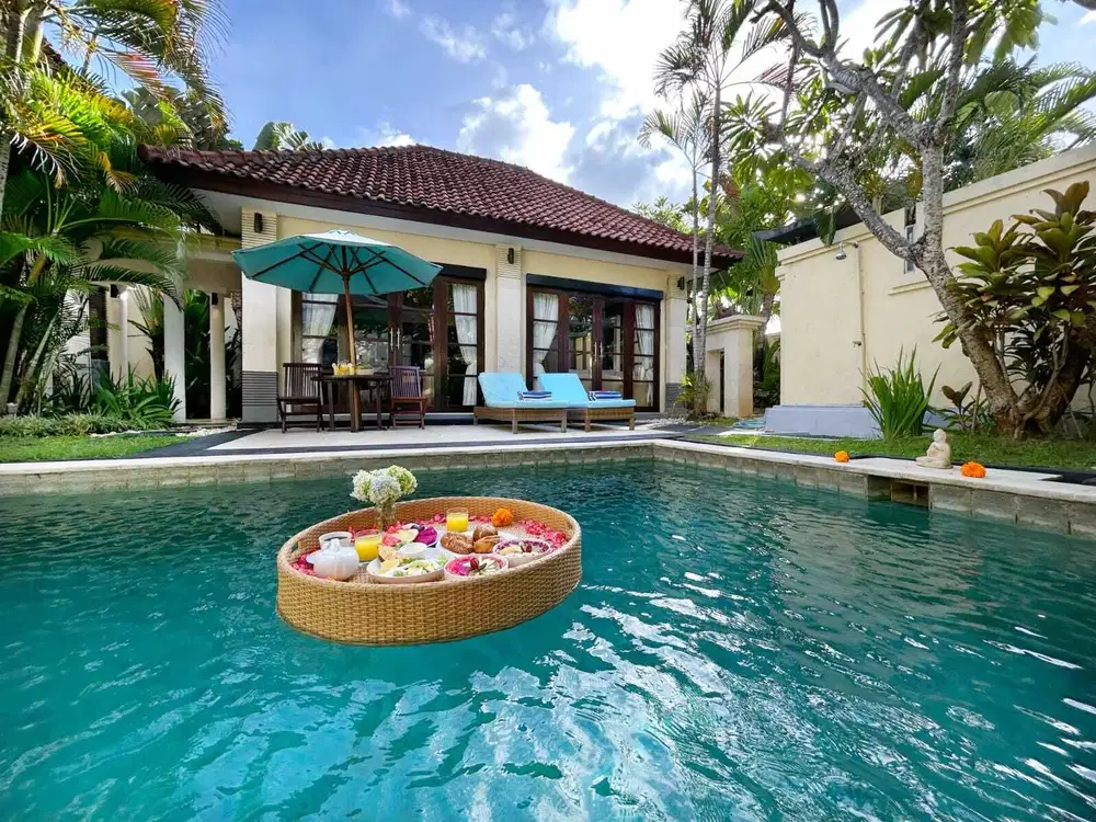 Disewakan Villa Fully Furnished di Seminyak