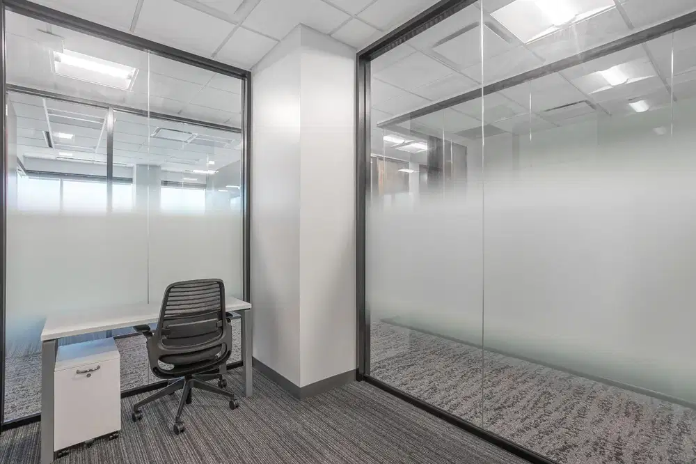 Ruang kantor pribadi sesuai kebutuhan unik bisnis Anda di HQ Mega Office Park