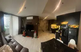 Apartemen 3 BR siap huni full furnished strategis Collins Boulevard
