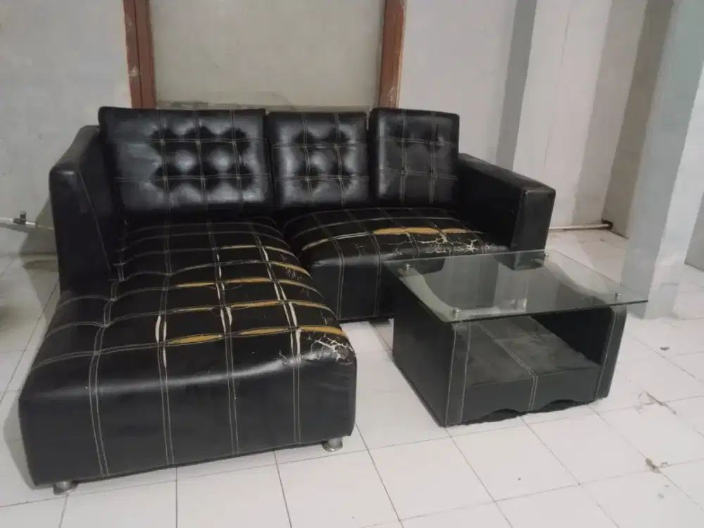 Sofa bentuk L hitam