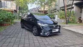 [ LOW KM ] Honda Jazz RS CVT GK5 AT Hitam 2019 2020
