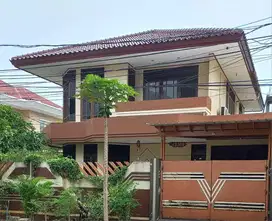 Rumah Mewah SHM 2 Lantai Taman Kedoya Baru, Jakarta Barat