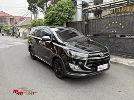Toyota Innova Venturer 2.0 AT 2019 Hitam