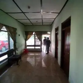 Jual Cepat Rumah Luas Lokasi Strategis