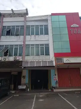 Ruko Hadap Jalan Raya Utama di Kencana Loka BSD Dekat Tol