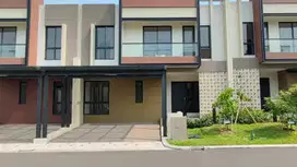 Hot Price. Rumah mewah cluster Carson, Gading Serpong