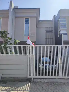 Rumah Regency One Simokerto