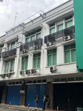 Ruko dijalan utama posisi depan Ruko Tol boulevard BSD