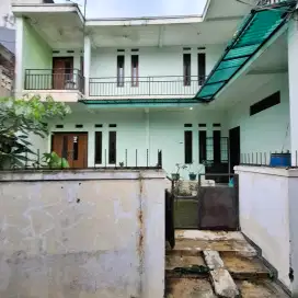 DI JUAL RUMAH DUA LANTAI MURAH NEGO SAMPAI JADI