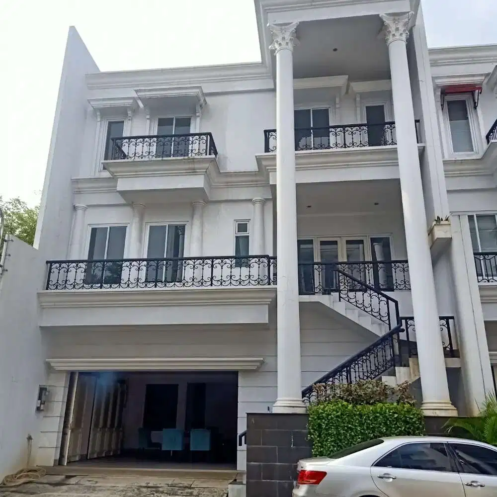 RUMAH DIJUAL DI LEBAK BULUS BRAND NEW CLASSIC SIAP HUNI DEKAT MRT