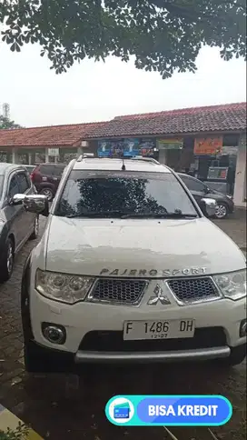 Mitsubishi pajero sport Dakar 4x2 AT istimewa TANGAN PERTAMA