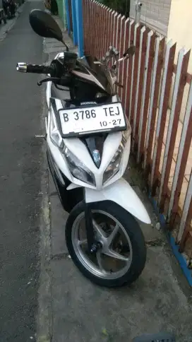 Di jual honda vario tekno thn 2010