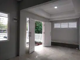DIJUAL RUMAH HOOK BSD GRIYA LOKA CANTIK ASRI 2 LANTAI