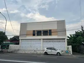 Ruko Area Tengah Kota Cocok Untuk Kantor Dan Usaha Dekat Stasiun Tugu