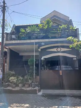 JUAL CEPAT Rumah 3 Lantai diKebraon (DEPAN) SBY