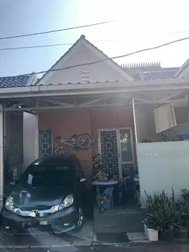Turun harga. Dijual rumah BU di sektor 6 Gading Serpong
