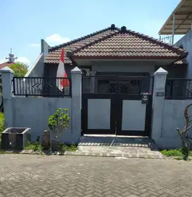 Dikontrakkan Rumah Tengah Kota Sidoarjo