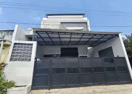 Rumah jajar laweyan solo
