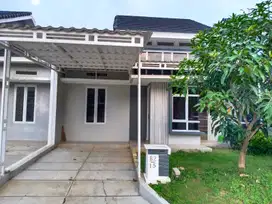 Di sewa rumah baru siap huni furnish Samira Sentul city