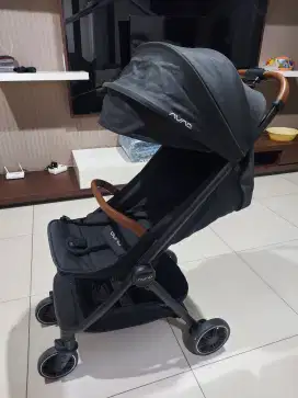 Stroller Nuna TRVL LX