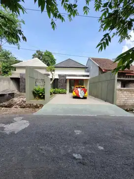 Rumah Dengan Tanah Luas Timur UII Jakal