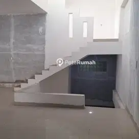 Jual Villa Komplek Tasbih 1