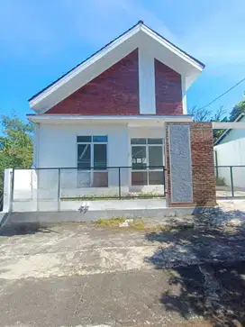 RUMAH BARU CANTIK KEKINIAN SIAP HUNI DALAM CLUSTER DI CATUR HARJO