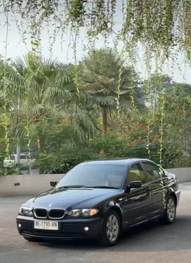 BMW 318i 2004 Bensin
