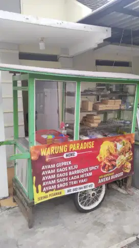 Gerobak tempat makanan