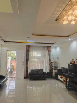 Rumah poris indah bagus siap huni hadap timur