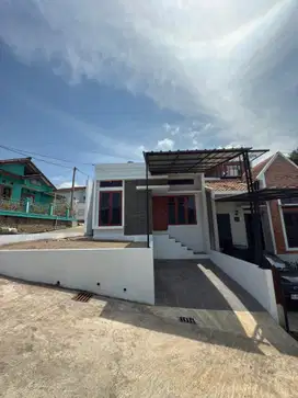 Rumah baru Siap Huni Full dak bonus kanopy dekat tol Cileunyi