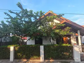 DIJUAL RUMAH STATEGIS COCOK UNTUK INVESTASI