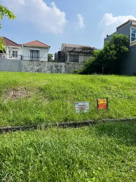 Dijual Cepat Kavling 351 m², Taman Simpruk Lippo Cikarang, 5,1 JT/m²!