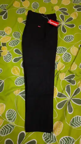 Celana Chino Hitam