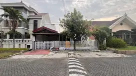 Dijual rumah Classic Di Surabaya Selatan
