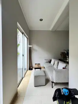 Dijual Rumah  Full Furnished Cluster Alexandrite Gading serpong