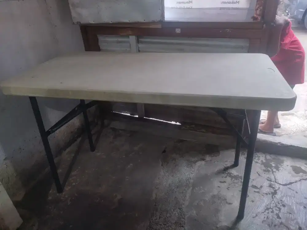 Dijual cepat meja lipat krisbow UK 122 x 60