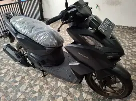 Km 7rb keyless ABS, honda vario 160 CBS iss 2022 bln 3 pajak panjang.