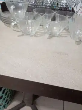 Gelas tamu plus piring kecil nya